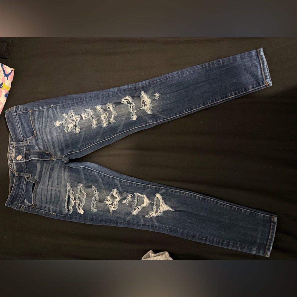 AMERICAN EAGLE Distressed Blue Jeans SIZE 4 short